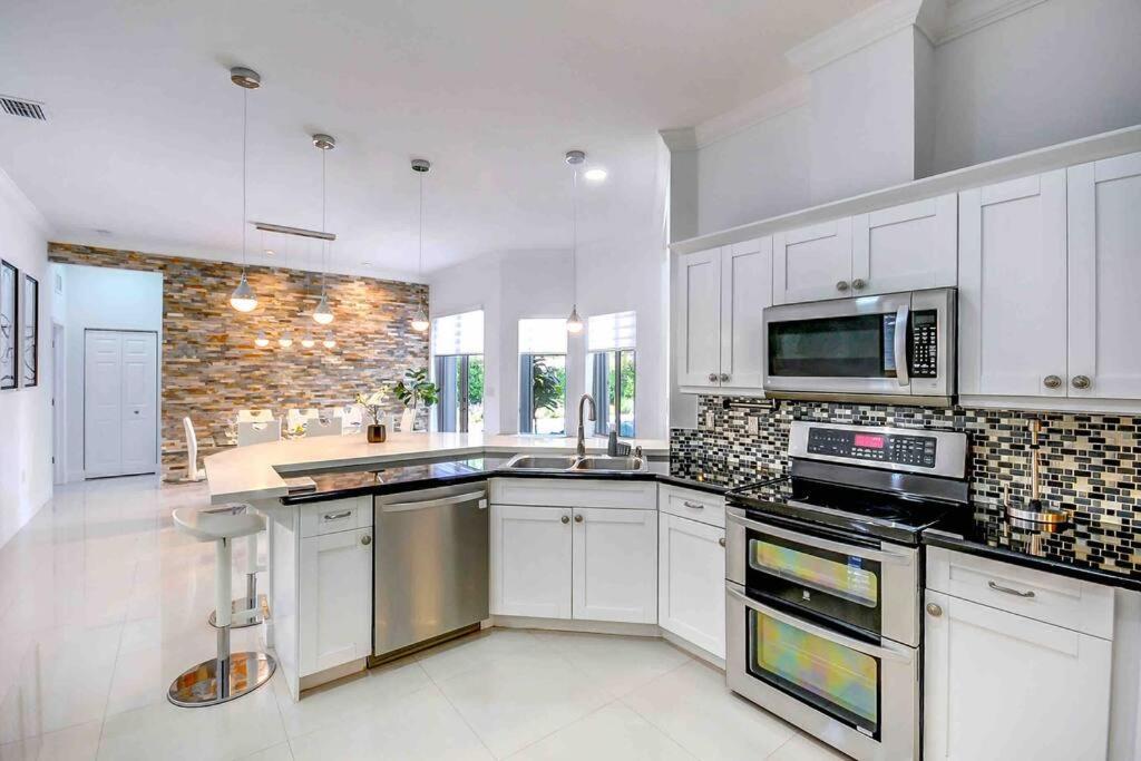 Miami 5Br Villa W Heated Pool, Games & Bbq L01 Кътлър Бей Екстериор снимка