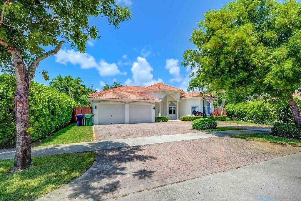 Miami 5Br Villa W Heated Pool, Games & Bbq L01 Кътлър Бей Екстериор снимка